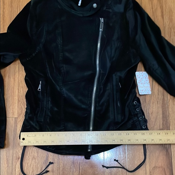 Free People NWT Black Women's Size Medium Jacket with Lace-Up Details - Picture 12 of 16